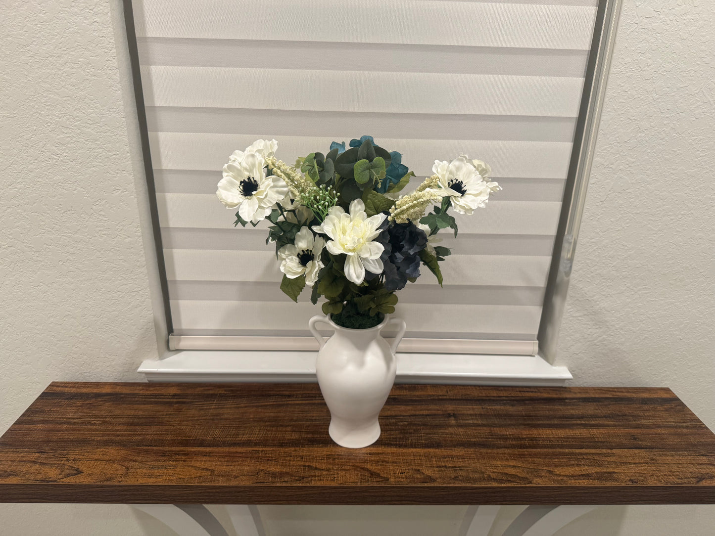 Bouquet/Artificial Floral Arrangement-Hydrangea, PeonyCream Anemone